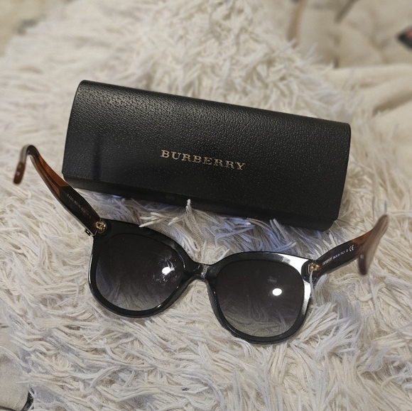 Sunglasses - Picture 8 of 8